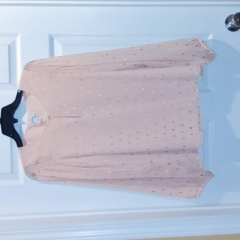 Nine West light pink blouse with transparent sleeves and gold pattern